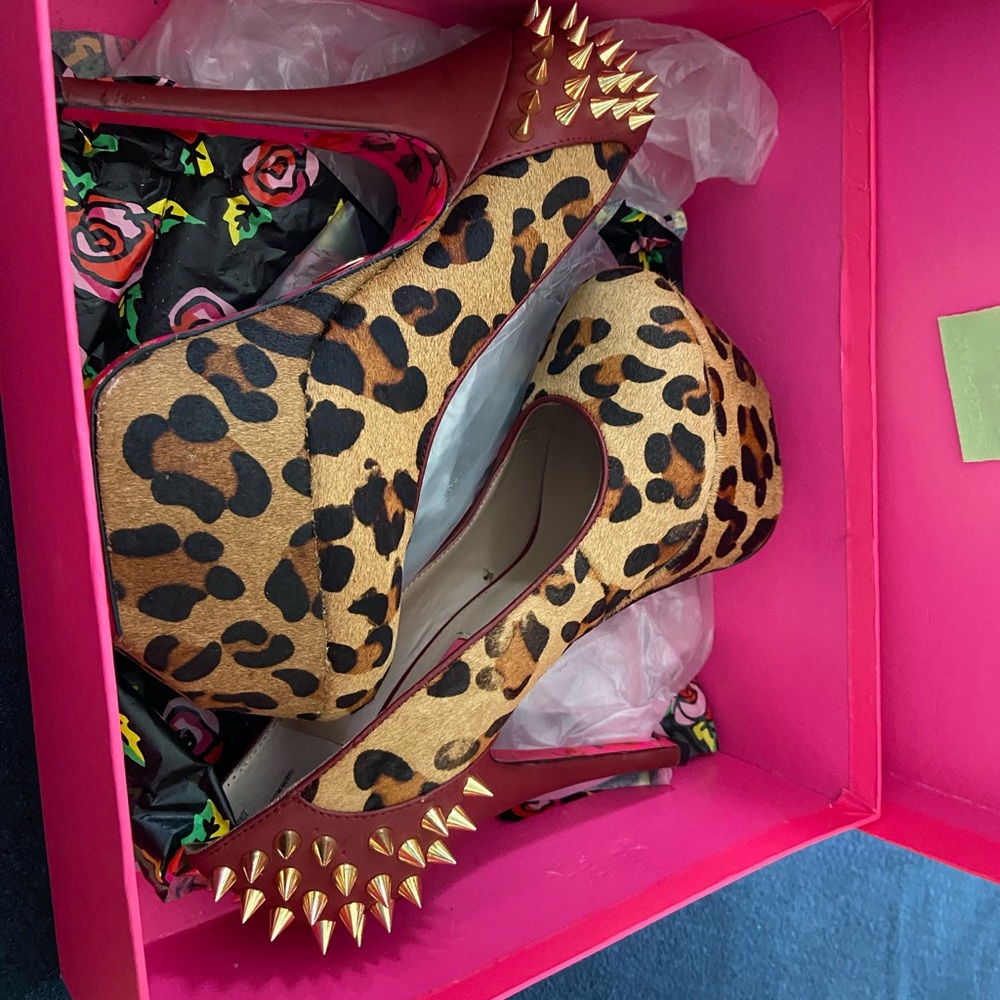 Betsey Johnson Pumps